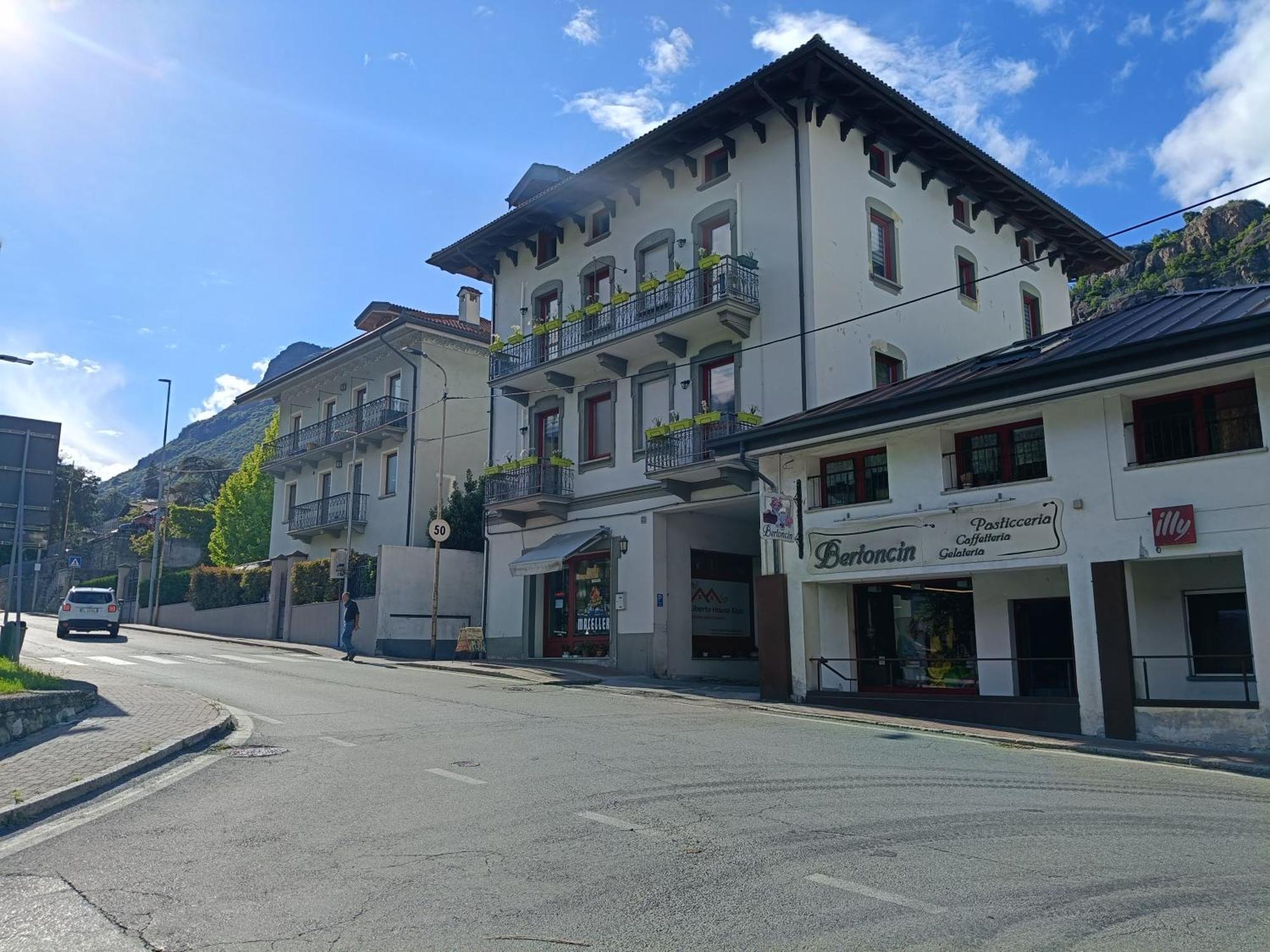 Liberty House Alps Lägenhet Châtillon Exteriör bild